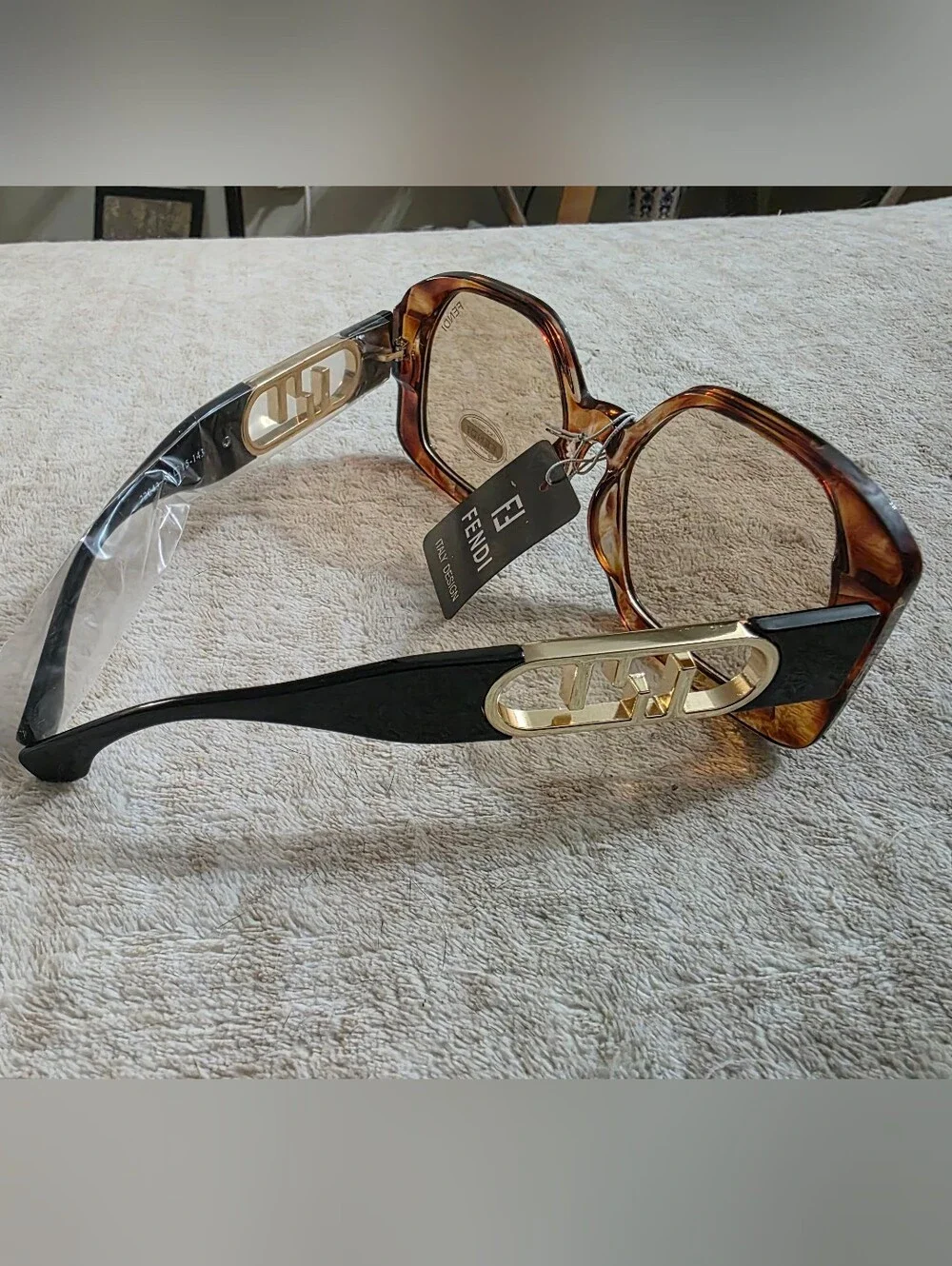Fashion Women's Brown Tortoiseshell Square Sunglasses